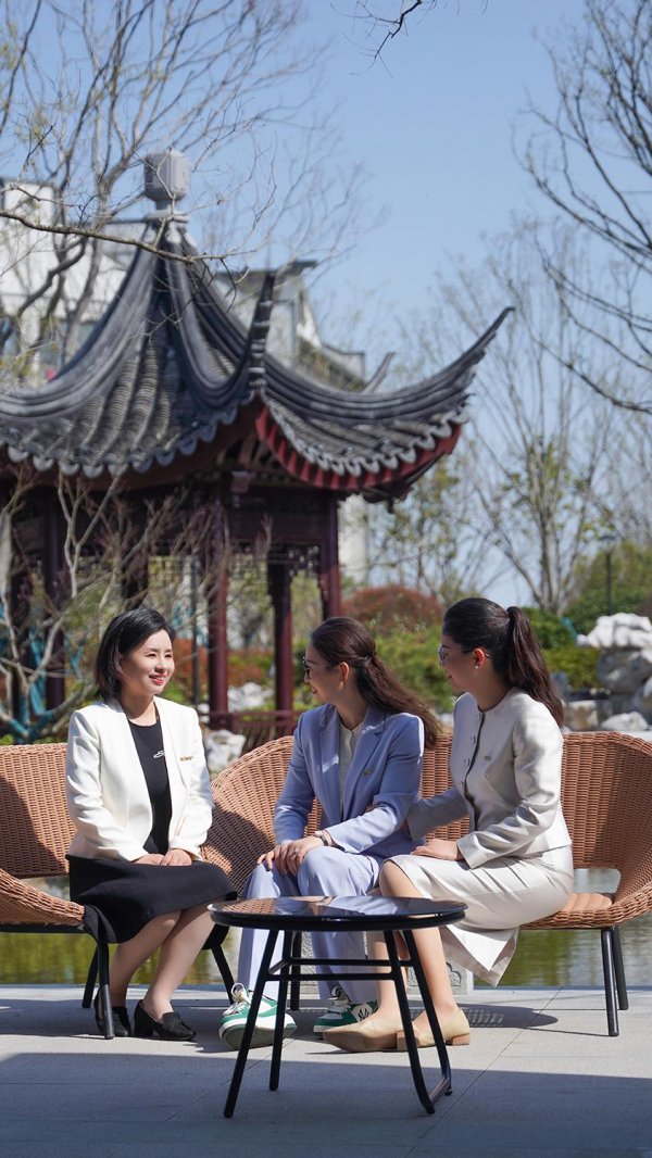 股票配资正规靠谱的公司 泰康HWP：解码中年女性的职业突围密码，三姐妹创业样本分享！